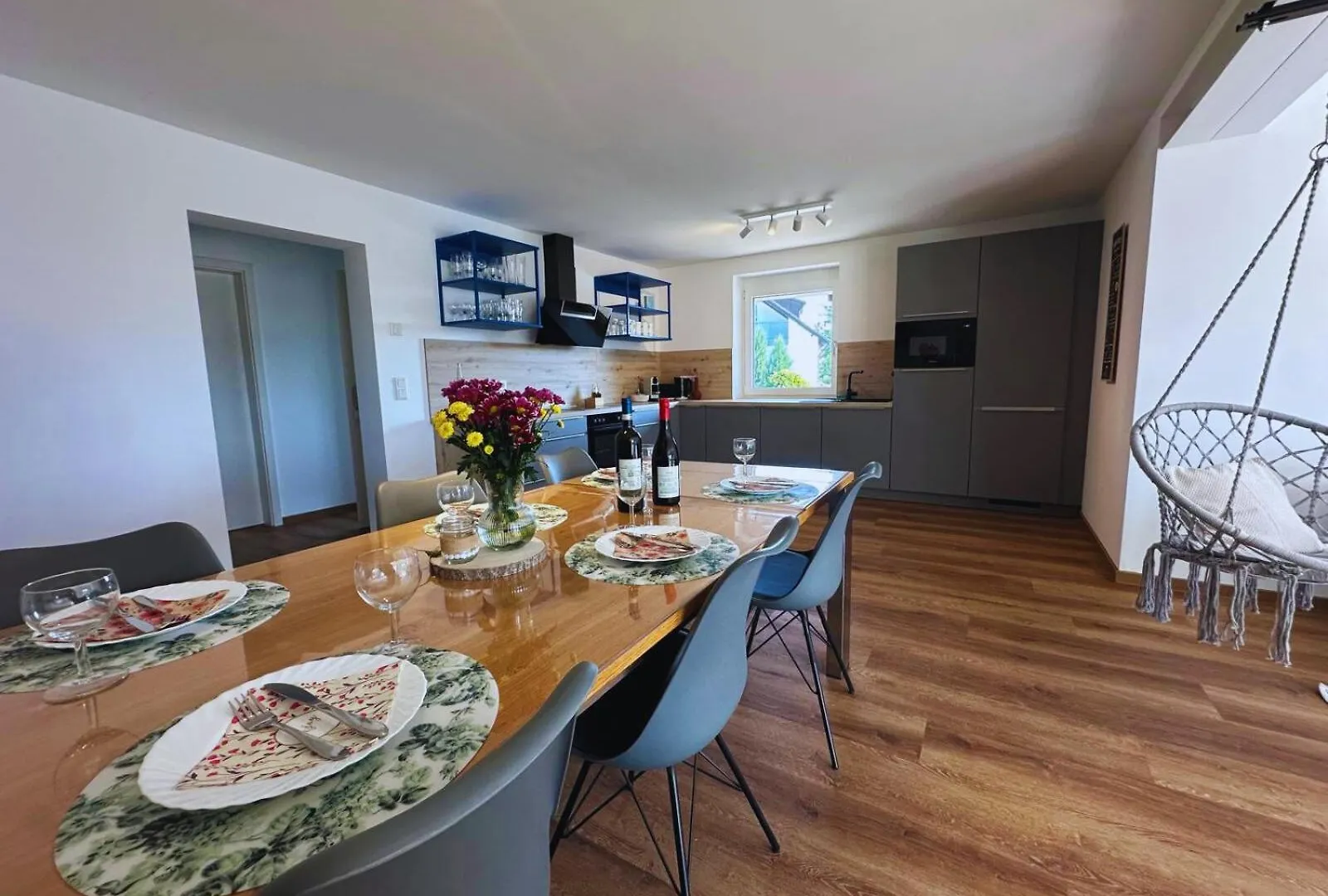 Frankenherz-Apartments - Premium Wohnung Mit Terrasse & Zwei Schlafzimmern, Nahe Playmobil-Funpark, Self-Check-In Grosshabersdorf
